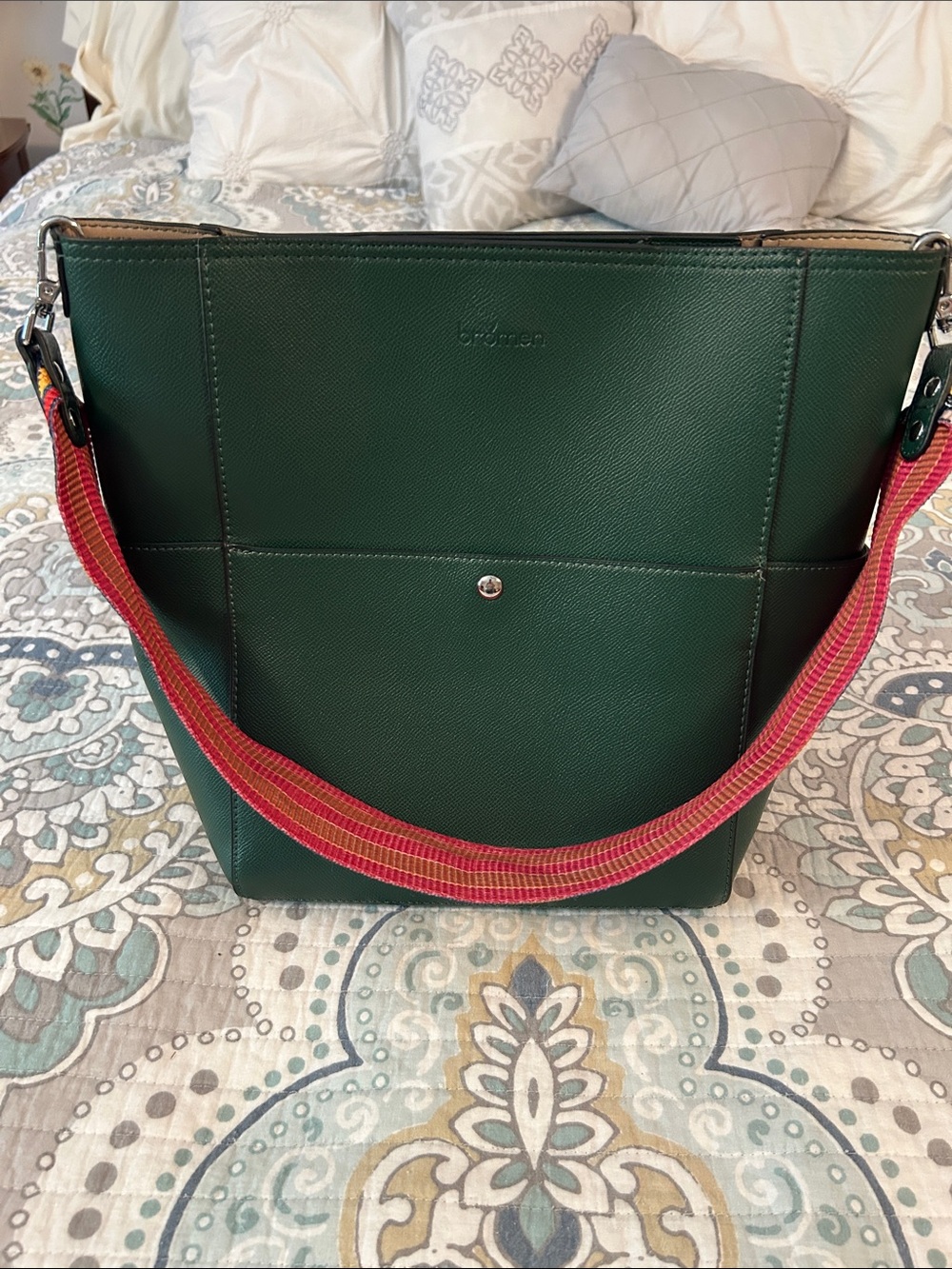 bromen Dark Green Leather Shoulder Bag with Pink-Red Woven Strap